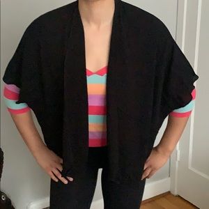 Beau. Cou Black Blouse shawl